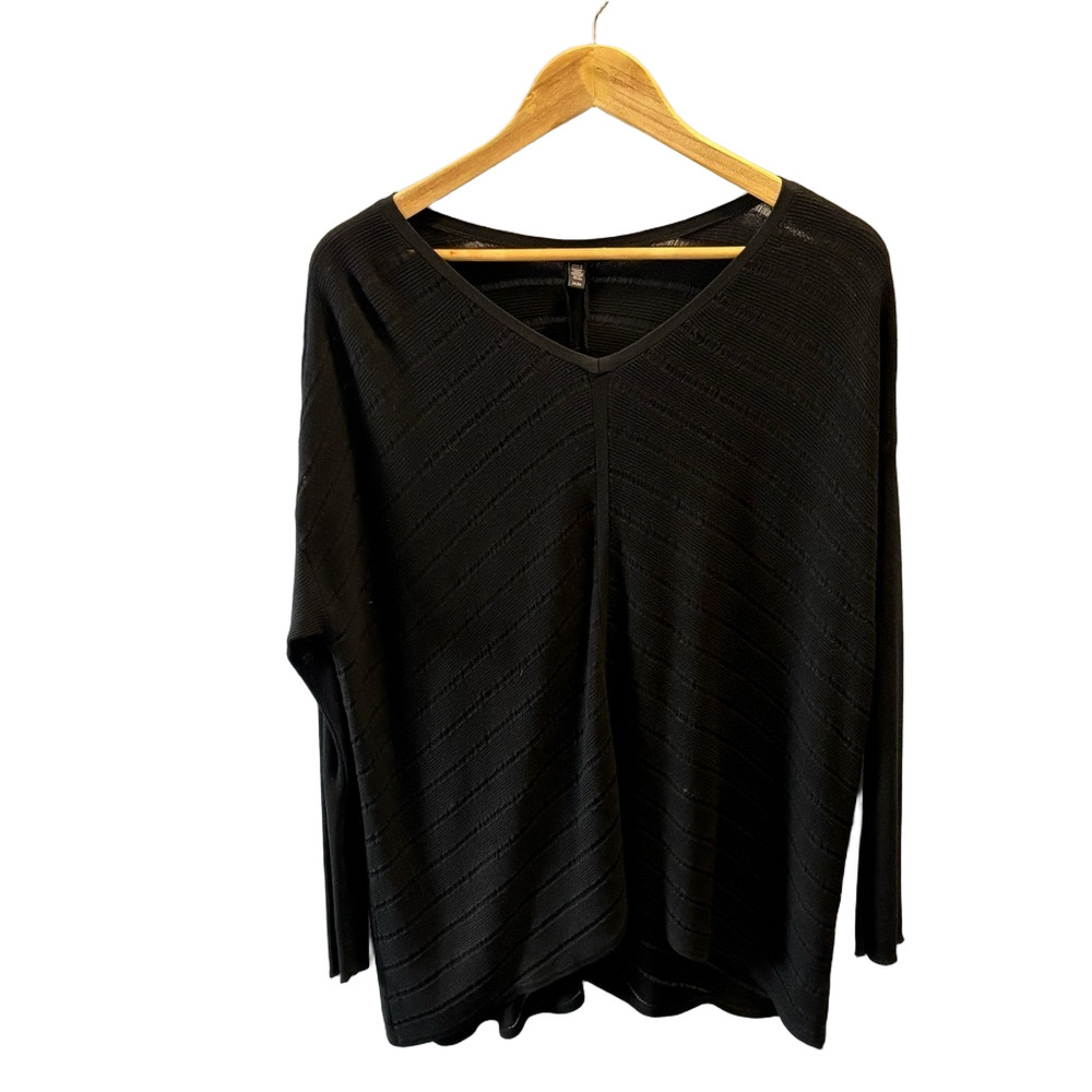 EILEEN FISHER Black Chevron Ribbed Textured Shirt Semi Sheer Size M V-Neck Top